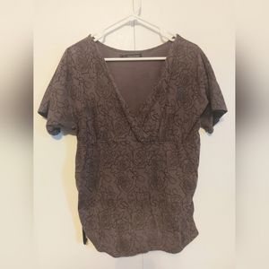 Maurices+ top Rose pattern plunging v neck